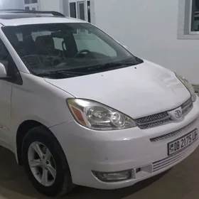 Toyota Sienna 2004