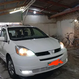 Toyota Sienna 2005