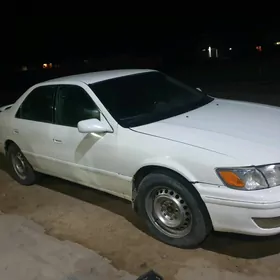 Toyota Camry 2000