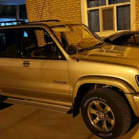 Isuzu Trooper 2002