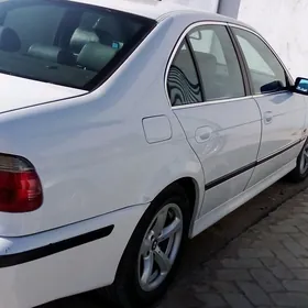 BMW E39 1998