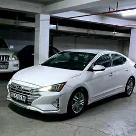 Hyundai Elantra 2020