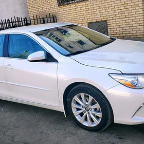 Toyota Camry 2016