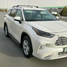 Toyota Highlander 2020