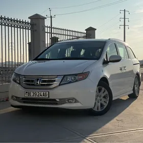 Toyota Sienna 2016