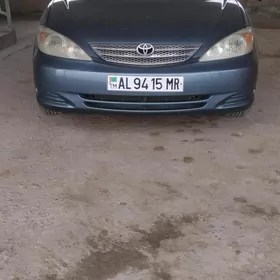 Toyota Camry 2004