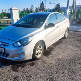 Hyundai Accent 2014