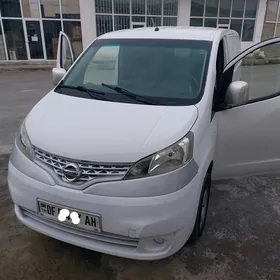 Nissan NV200 2019