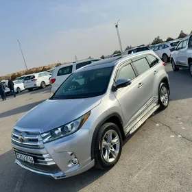 Toyota Highlander 2019