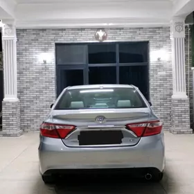 Toyota Camry 2017