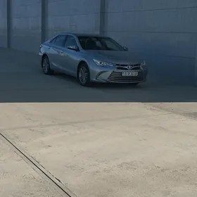 Toyota Camry 2016