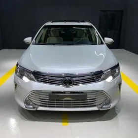 Toyota Camry 2016