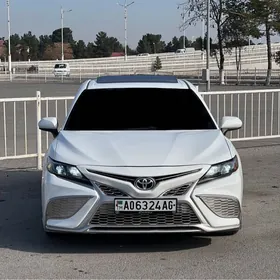 Toyota Camry 2022