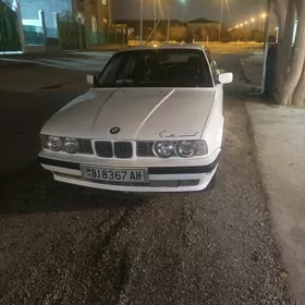 BMW 525 1990