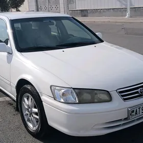 Toyota Camry 2001