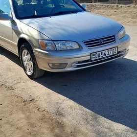 Toyota Camry 2001