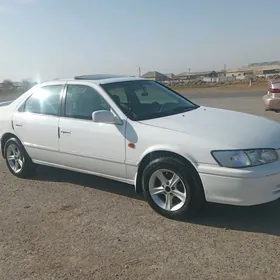 Toyota Camry 2001