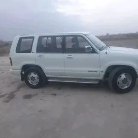 Isuzu Trooper 1995