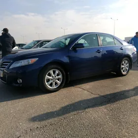 Toyota Camry 2011