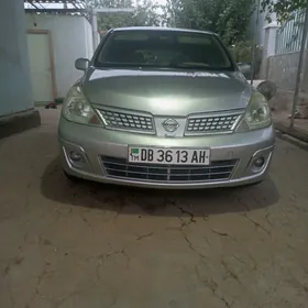 Nissan Tiida 2007