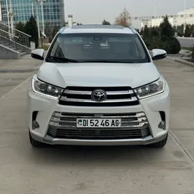 Toyota Highlander 2019