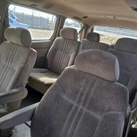 Toyota Sienna 1999