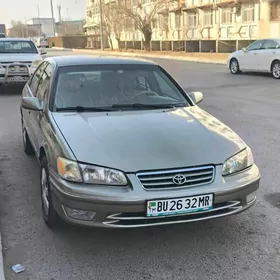 Toyota Camry 2001