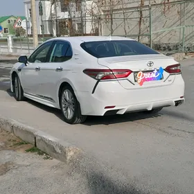 Toyota Camry 2018