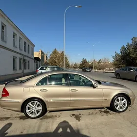 Mercedes-Benz E320 2002