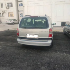 Opel Sintra 1999