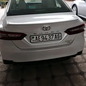 Toyota Camry 2018