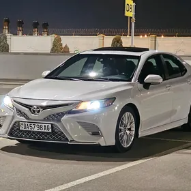 Toyota Camry 2018