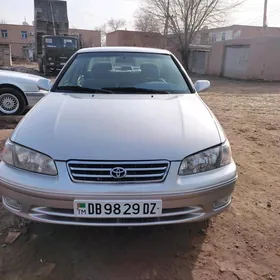 Toyota Camry 2000