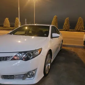 Toyota Camry 2013