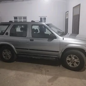 Nissan Pathfinder 2002