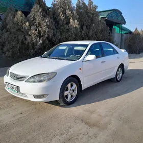 Toyota Camry 2004