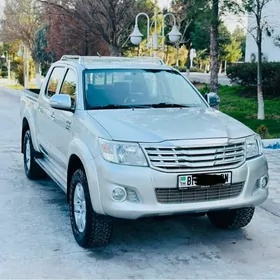 Toyota Hilux 2012