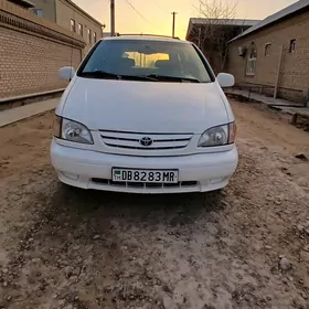 Toyota Sienna 2003