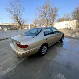 Toyota Camry 2001