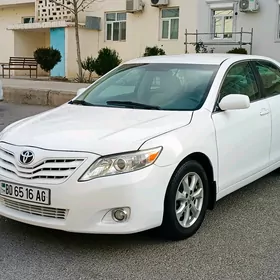 Toyota Camry 2011