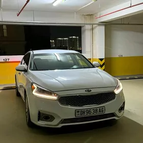 Kia Cadenza 2017