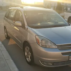 Toyota Sienna 2004