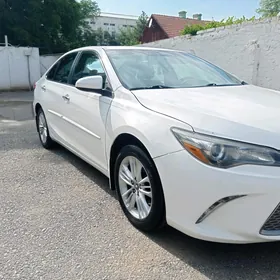 Toyota Camry 2016