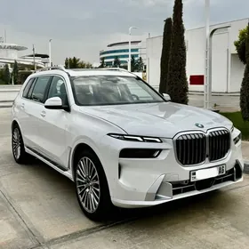 BMW X7 2023