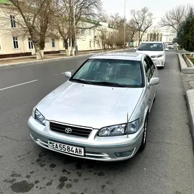 Toyota Camry 2000