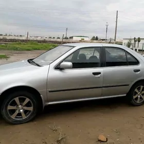 Nissan Sunny 1999