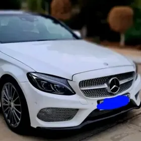 Mercedes-Benz C300 2015