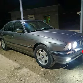 BMW 325 1989