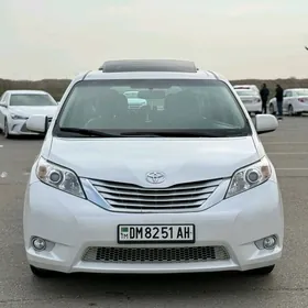 Toyota Sienna 2015