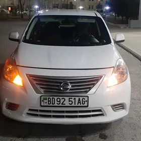 Nissan Versa 2013